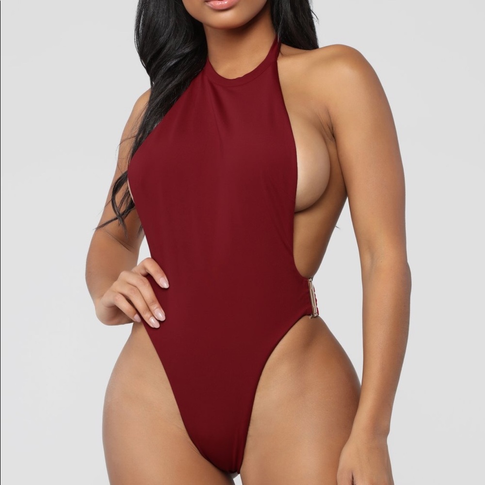 New Fashion Nova one piece swimsuit